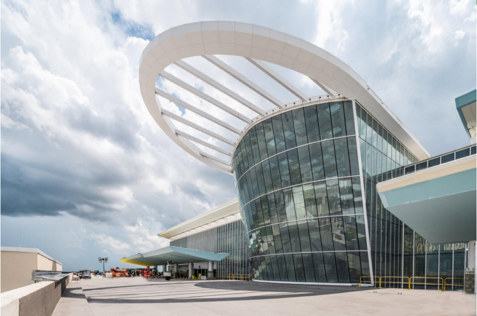 Construction 2022 – The Prow, the signature element of Terminal C's curbside, will set an uplifting tone and help usher ambient natural light deep into the ticketing hall.